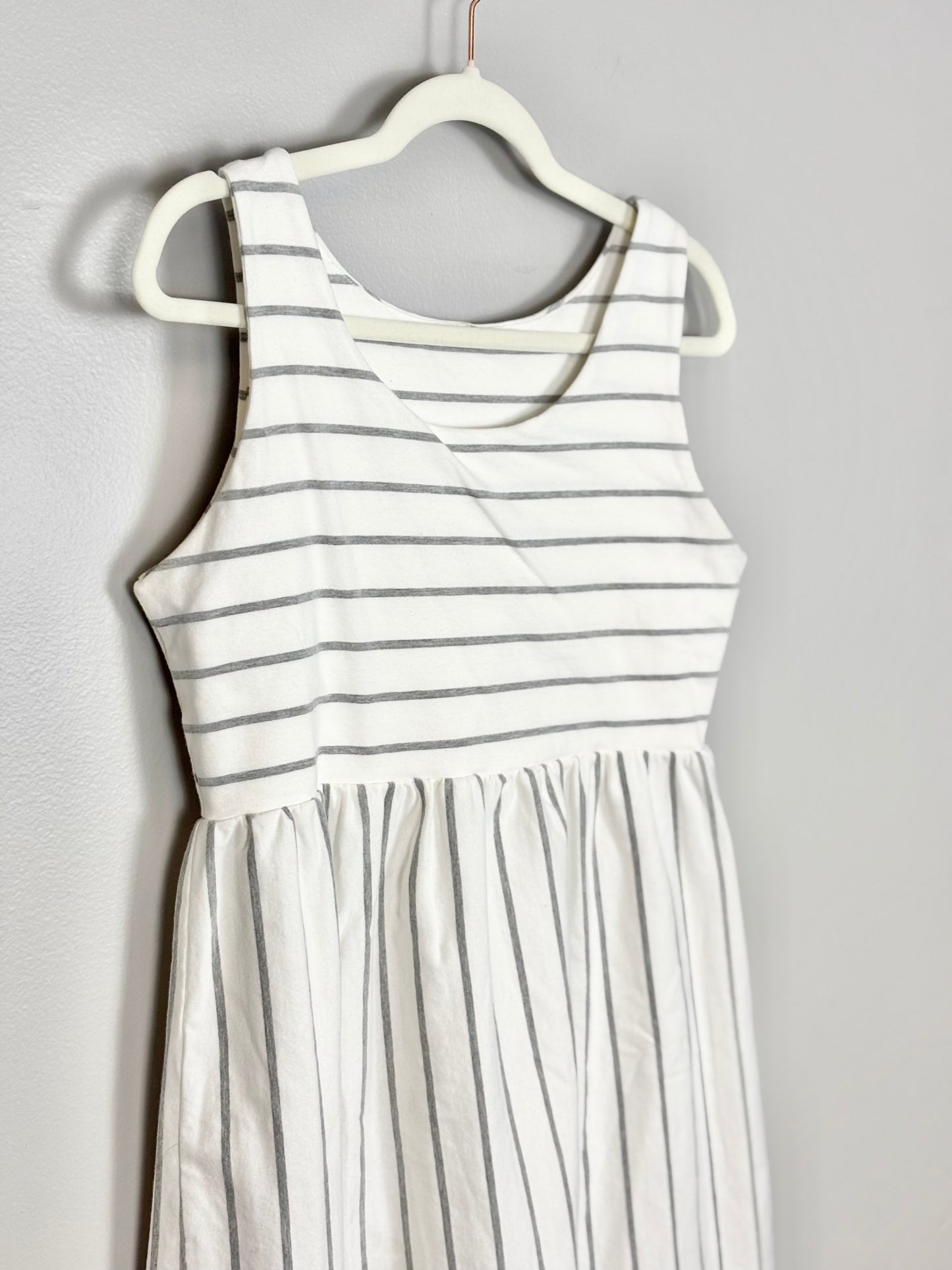 M - Unknown Brand Cream & Grey Stripe Dress