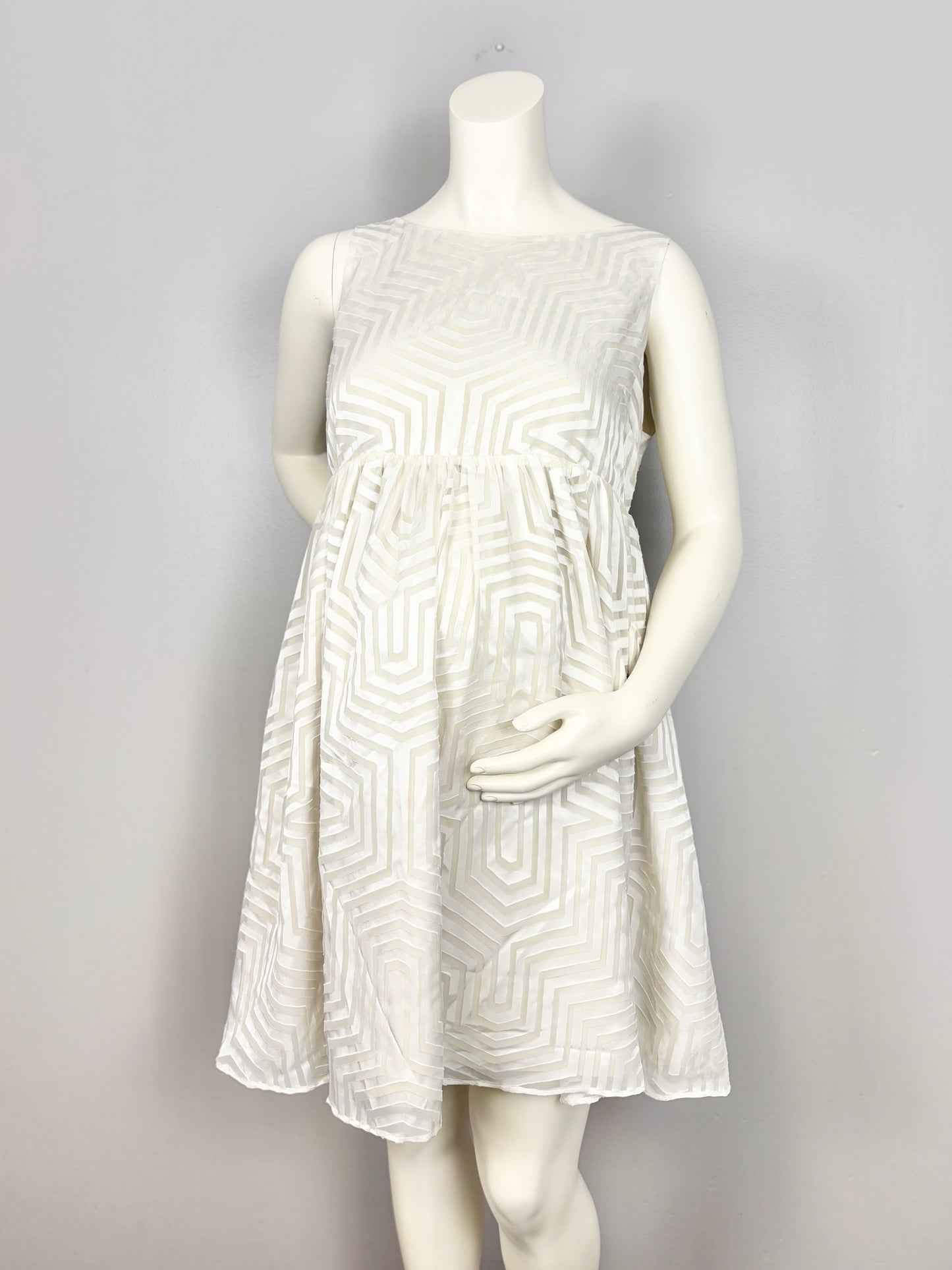 L - Thyme Off-White Shift Dress