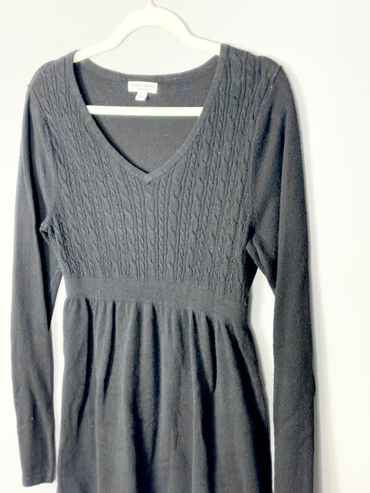 L - Liz Lange Black Long Sweater