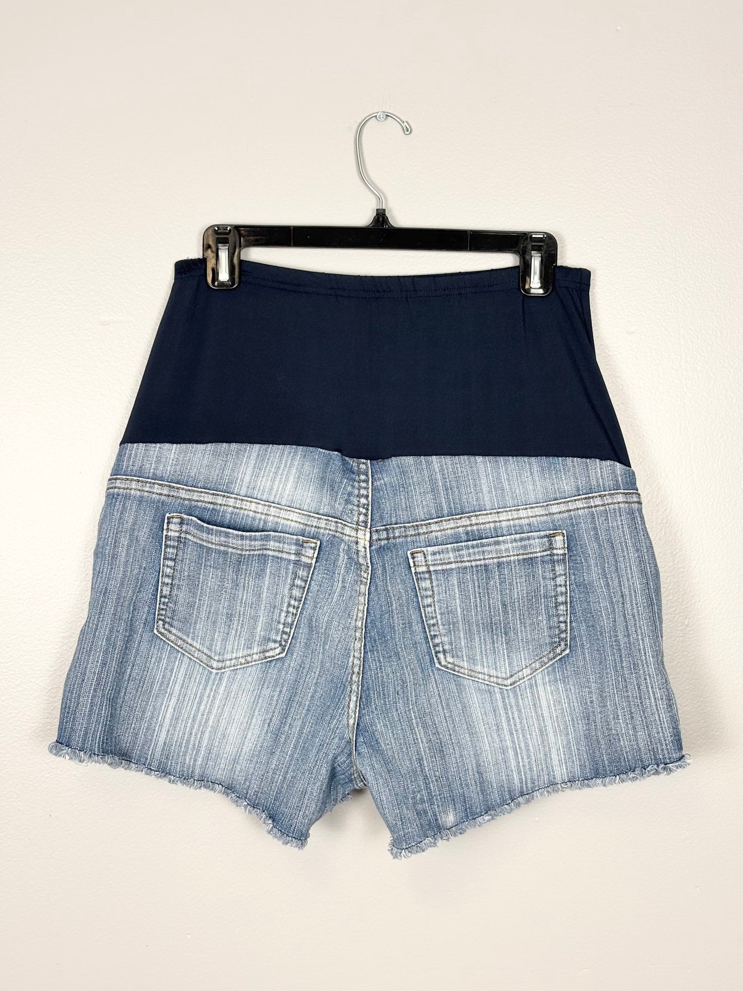 L - Oh! Mama Maternity Shorts