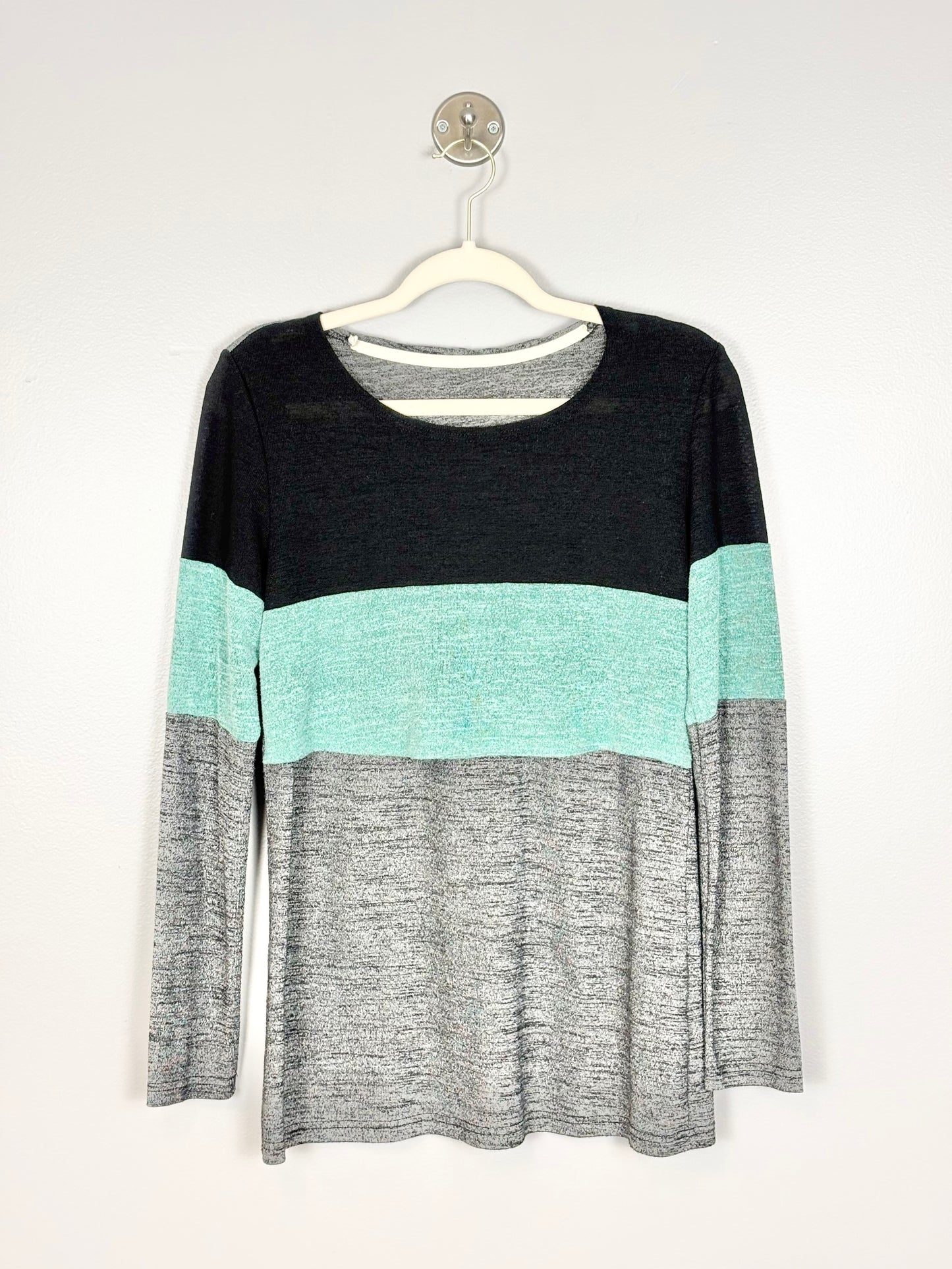 M - Unknown Brand Black & Green Nursing Sweater