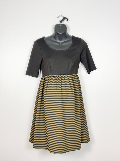 S - Thyme Black & Gold Dress