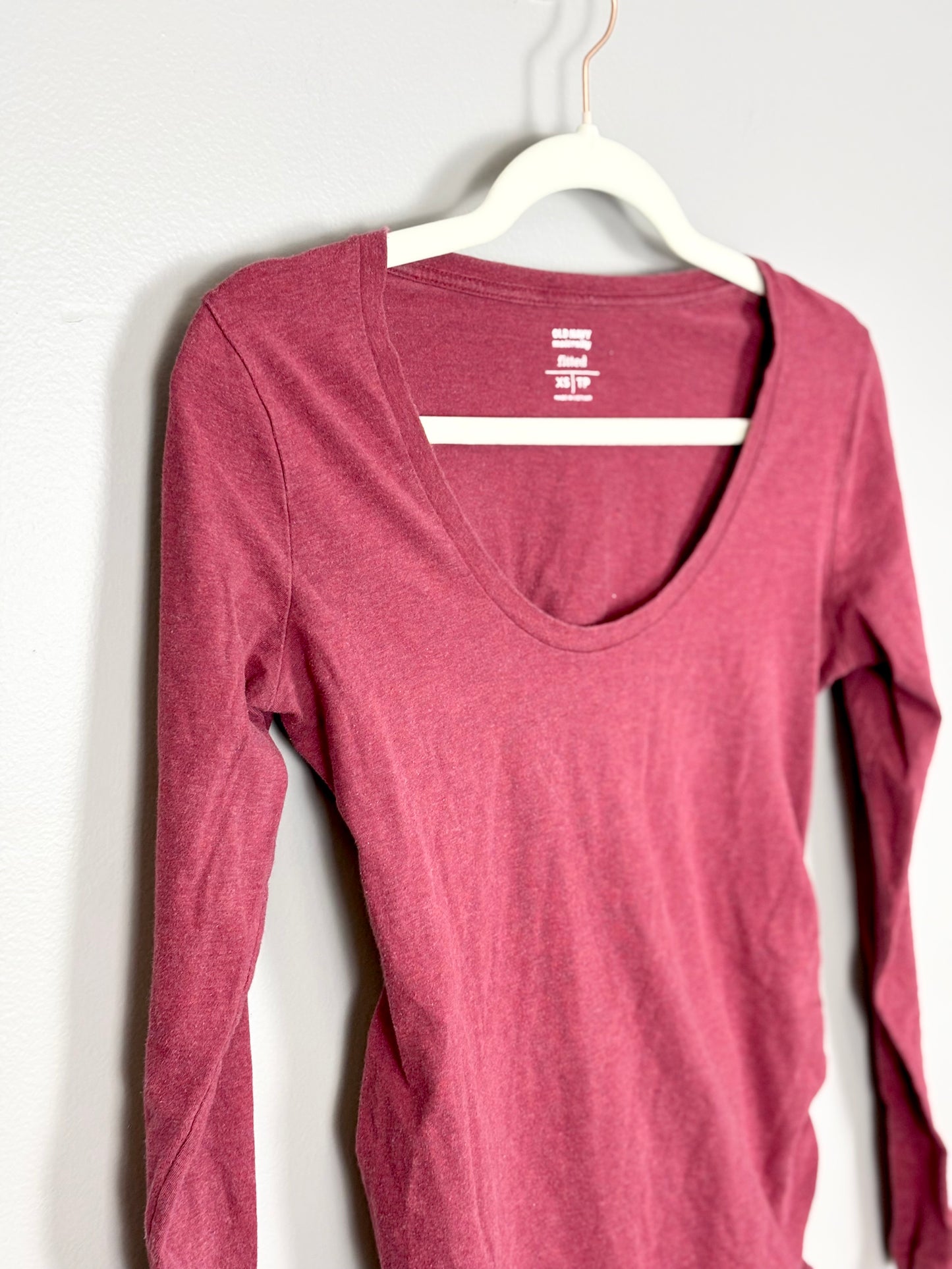 XS - Old Navy Cranberry Shirred Side Top